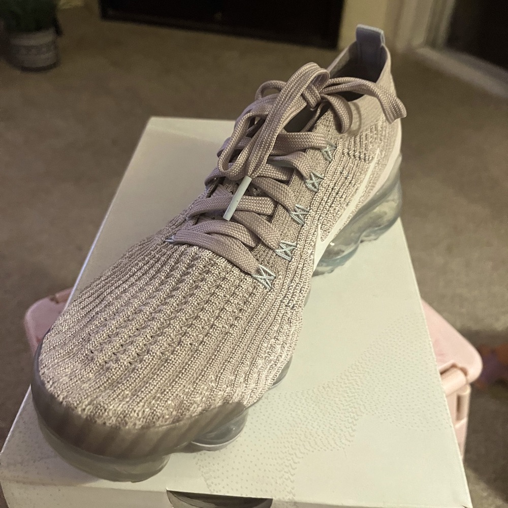 Nike Air Vapoax violet ash/white size 8